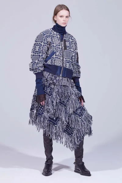 Look 3
